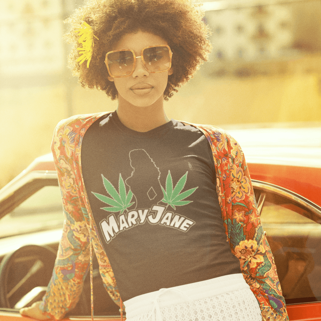 Weed T-shirt Mary Jane Short Sleeve Ultra Soft 100% Cotton Unisex Crew Neck Top - TopKoalaTee