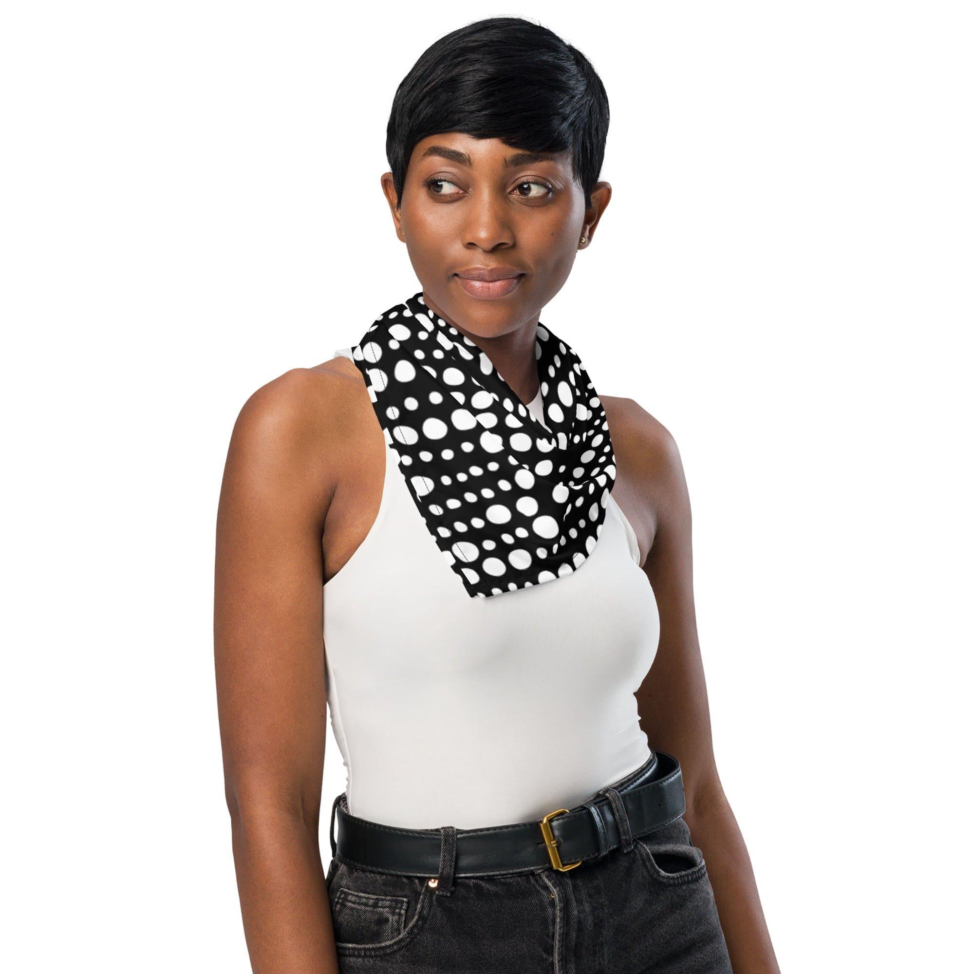 dotted-lines-black-and-white-pattern-designer-bandana